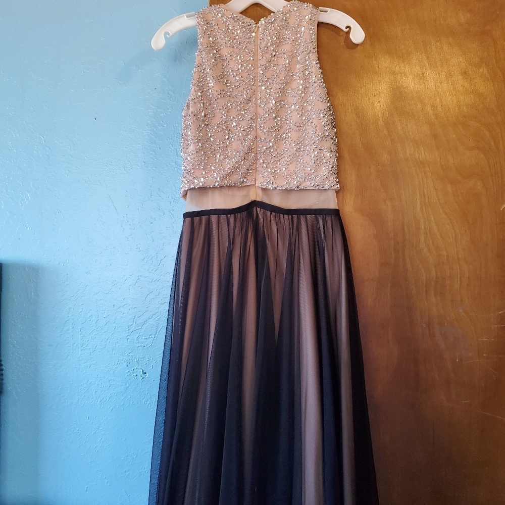 Prom dress - Picture 2 of 2